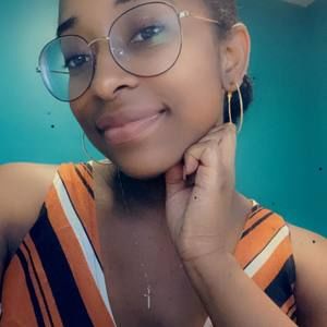 Meet your Posher, Ayanna